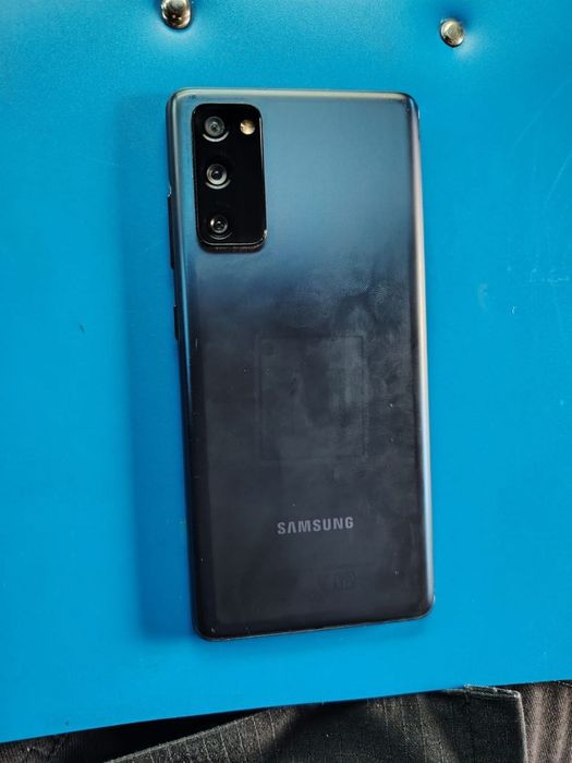 обменяю samsung s20 fe(snapdragon)