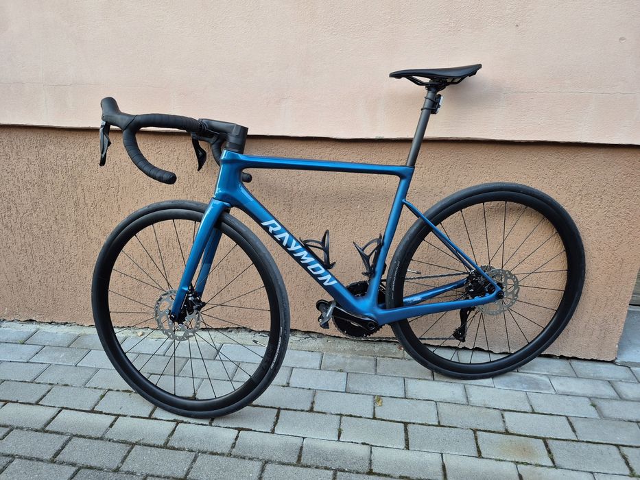 Cursiera noua  2025  full carbon di2 105  Raymon Kirana pro marimea 54