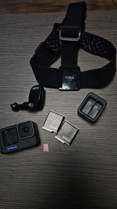Go Pro Hero 11 Black+baterii+card de memorie+accesorii