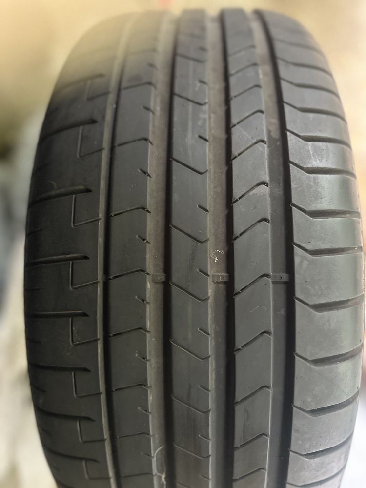 Pirelli 4 cauciucuri de vara ca noi 235/35/19