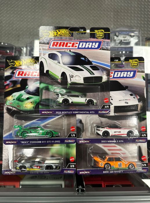Hot wheels race day circuit legends