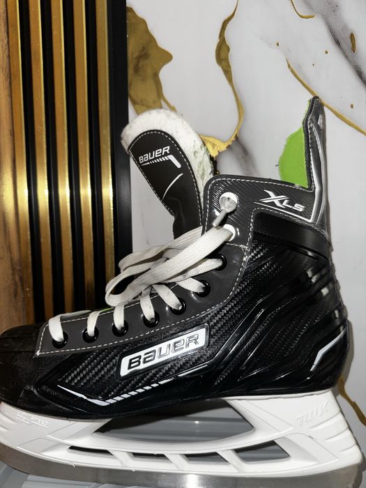 Любительские коньки BAUER XLS