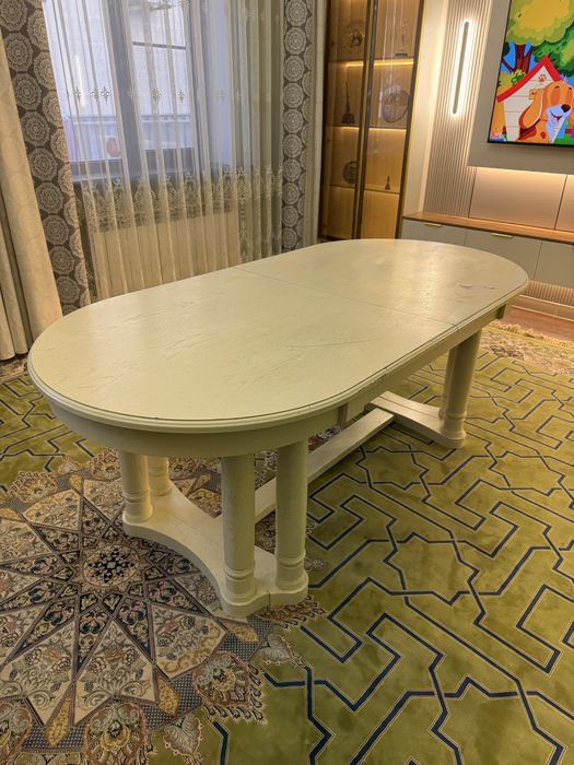 Стол для гостиной