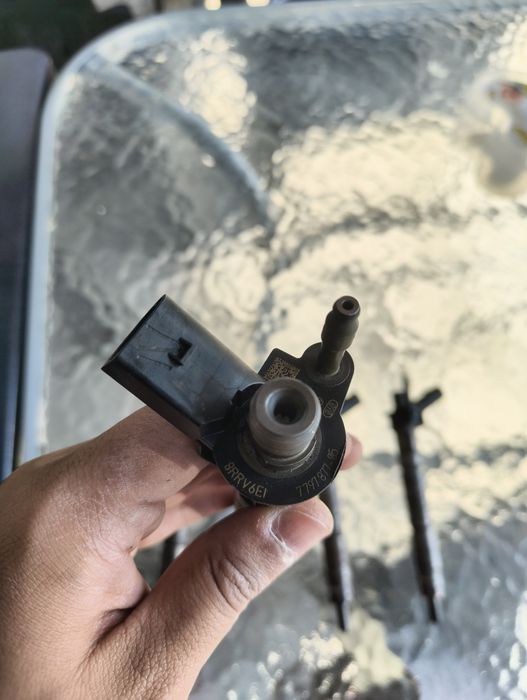 Injectoare n47 177 cai e90 e91 e92 e93 e60 e61 300lei/buc