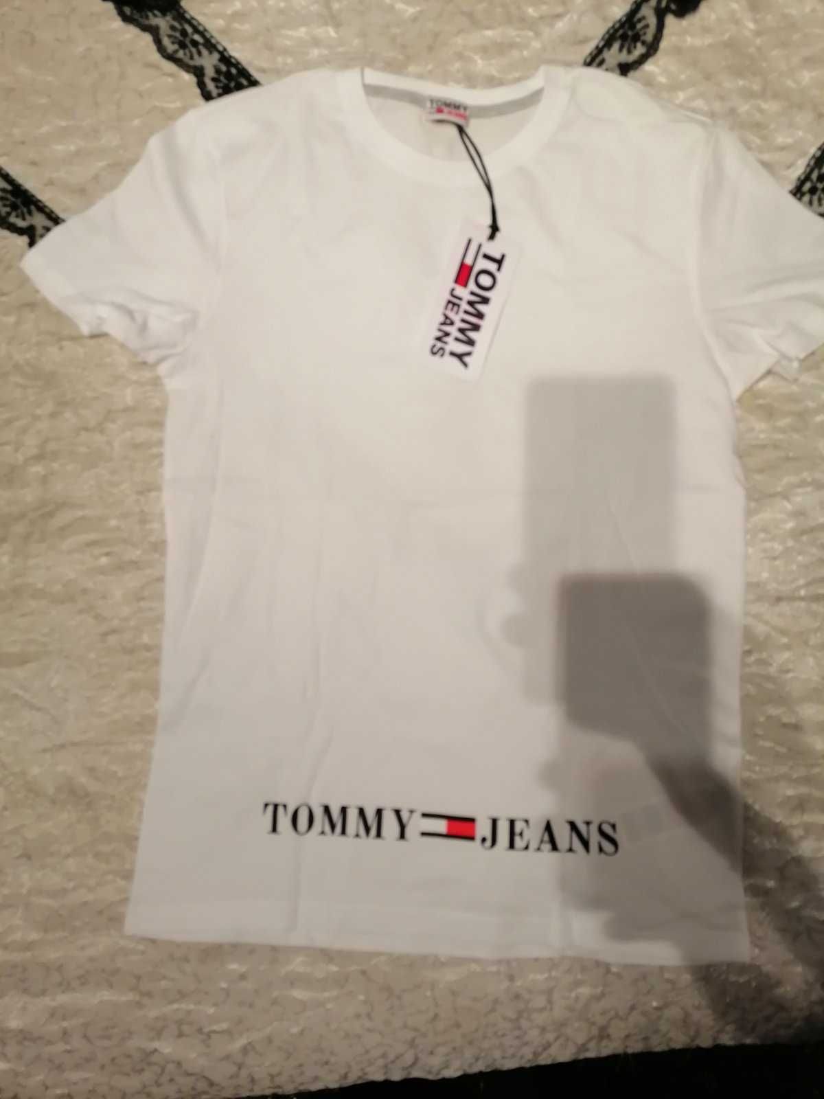 Tommy Hilfiger дамска тениска с къс ръкав бяла