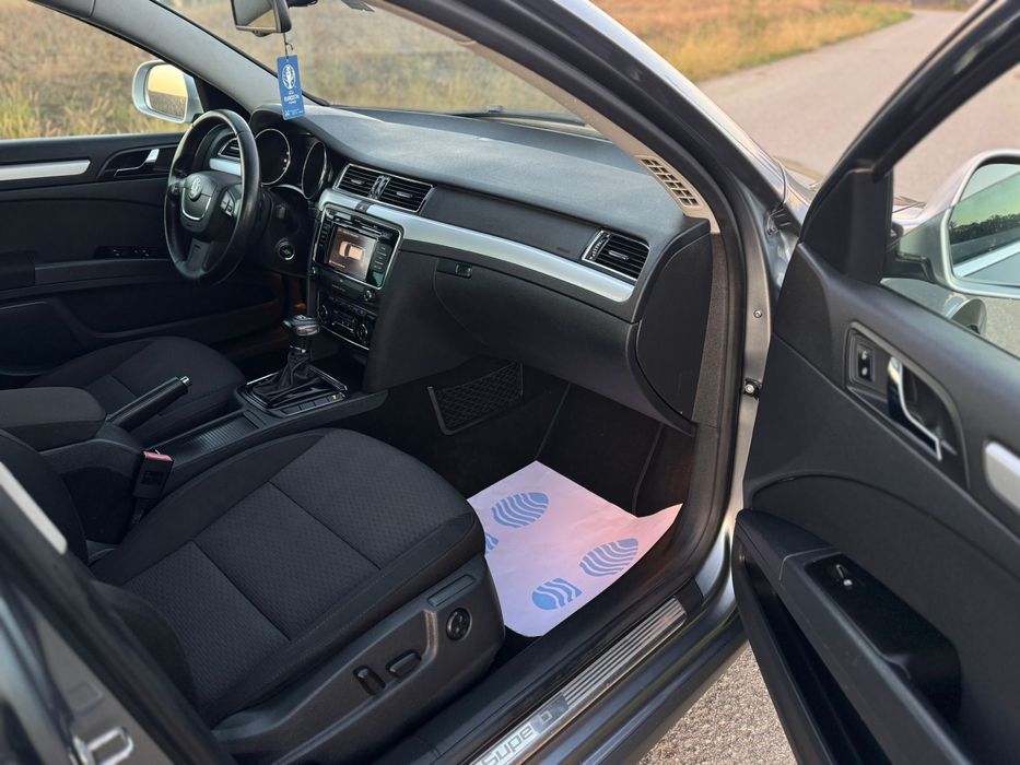 Skoda superb  2.0TDI  140CP  automatic DSG  Euro 5   2012