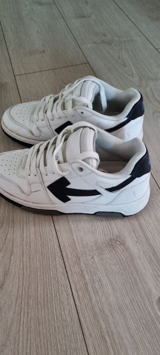 Off White out of office