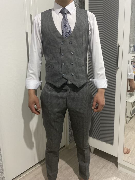 Продам костюм