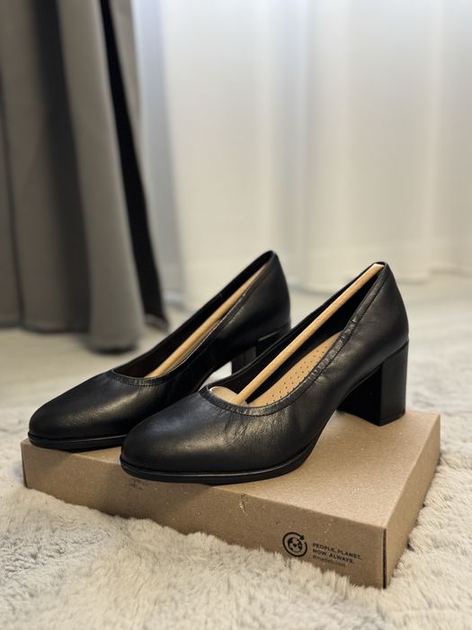 Pantofi pumps Freva55 Court Clarks