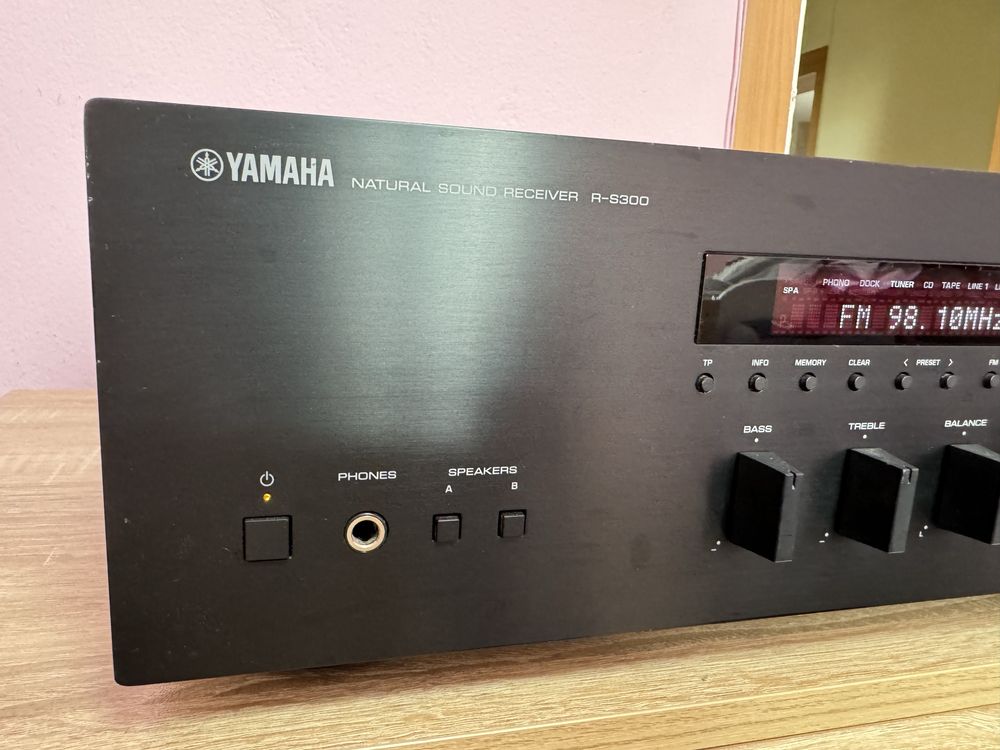 Yamaha R-S300 стерео ресивър