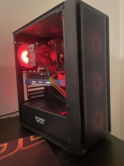 Настолен геймърски компютър i7-8700,GTX 1070,16GB RAM,SSD