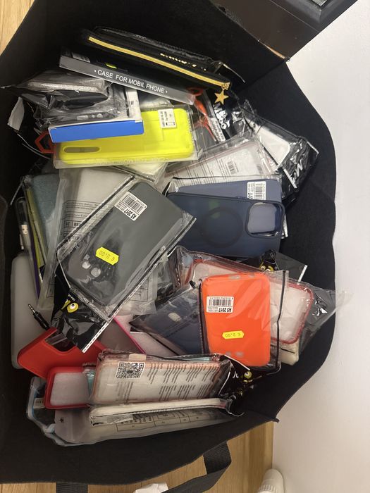 Lot huse pentru telefon