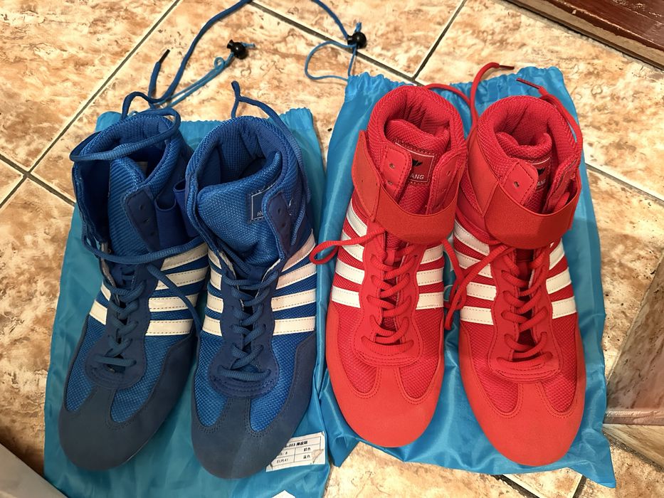 Боксерки новые 41-42 размер.Цена одна пара 20 тысяч без торга.