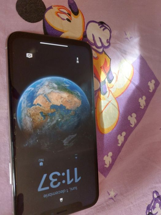 Vând iPhone xs mini folosit de 6 luni sănătate baterie 90%