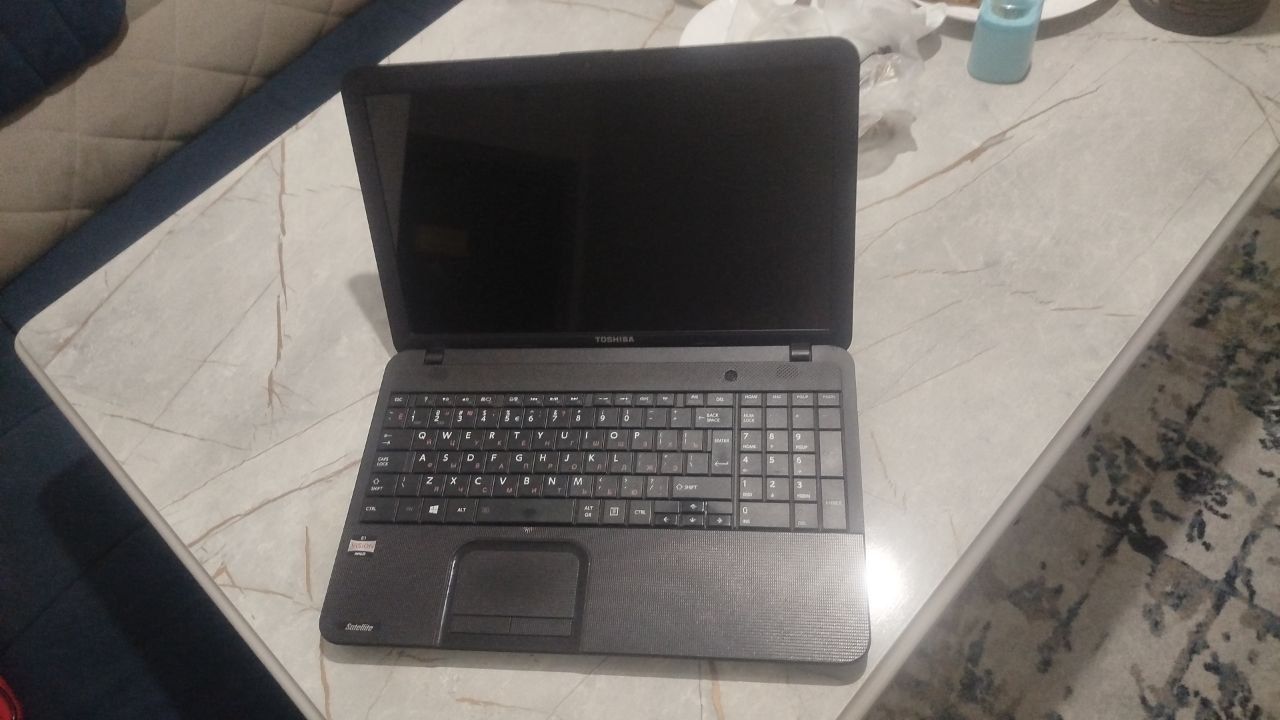 Noutbok TOSHIBA arzon