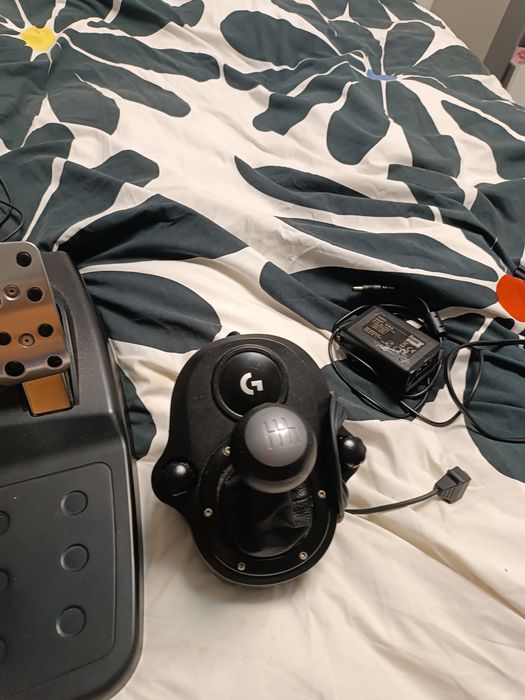 Volan Logitech G29 + Shifter
