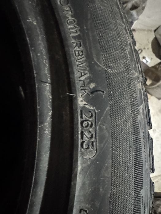 KAPSEN 245/45/18 год:2025