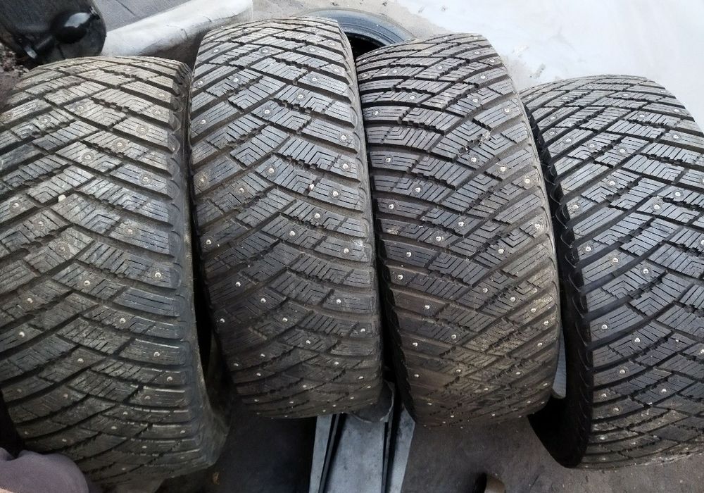 Шины Goodyear 245/55/19 зима шипы
