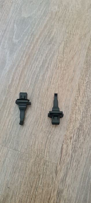 Продам крепления для стоек салона камри 40