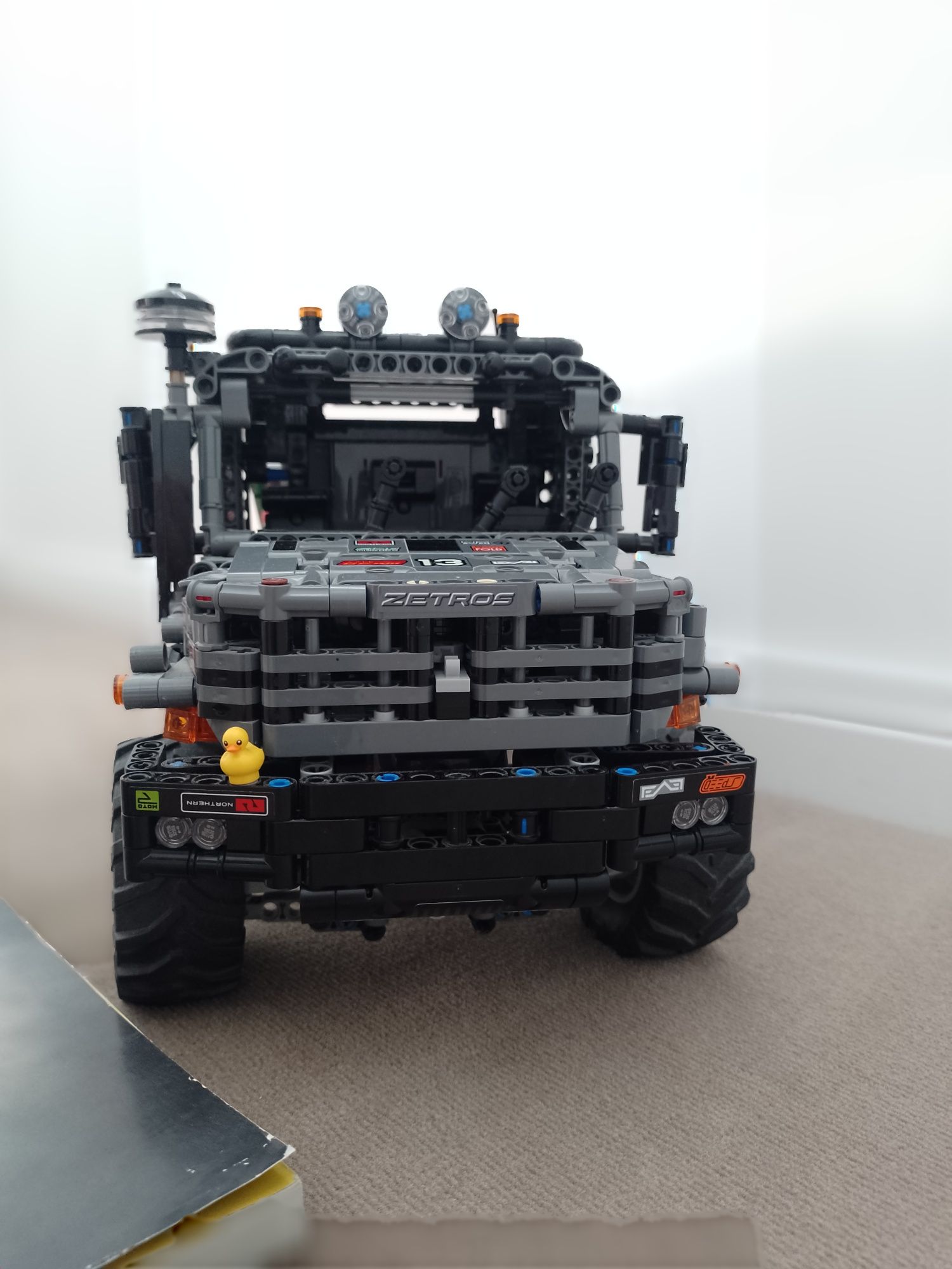 Lego Technic Benz Zetros 42129