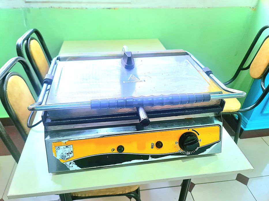 Toster sotiladi holati yaxshi