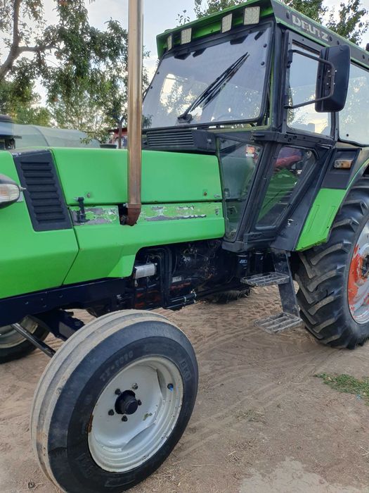 tractor Deutz DX 85