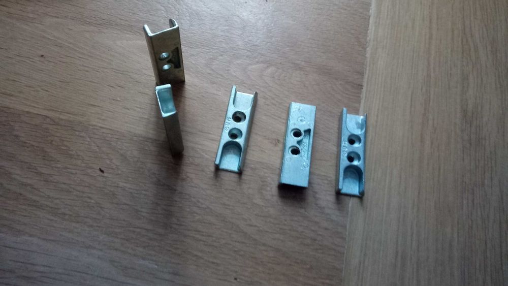 Piese de feronerie pentru ferestre termopan marca GU