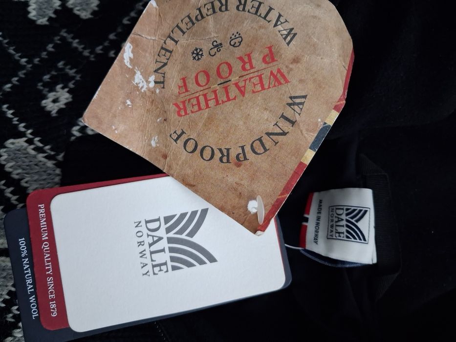 Vand Pulover Gros Norvegia  Nou cu Eticheta  marime S Barbati