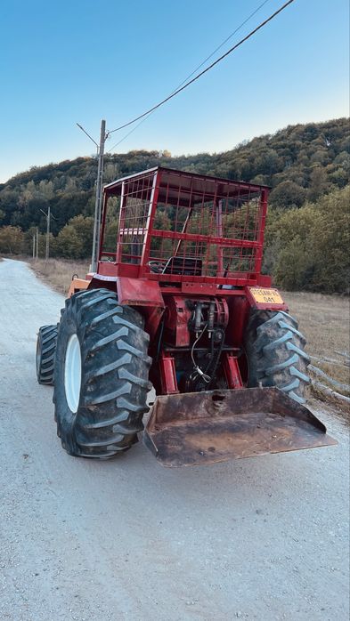 Tractor forestier Universal 651