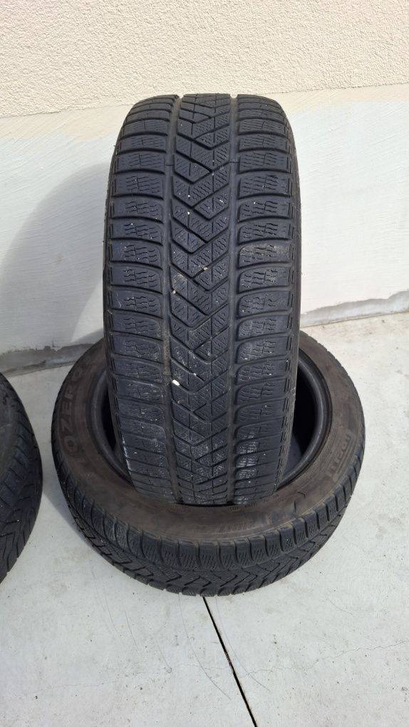 Гуми Pirelli Winter Sotto Zero 3 255/45/19