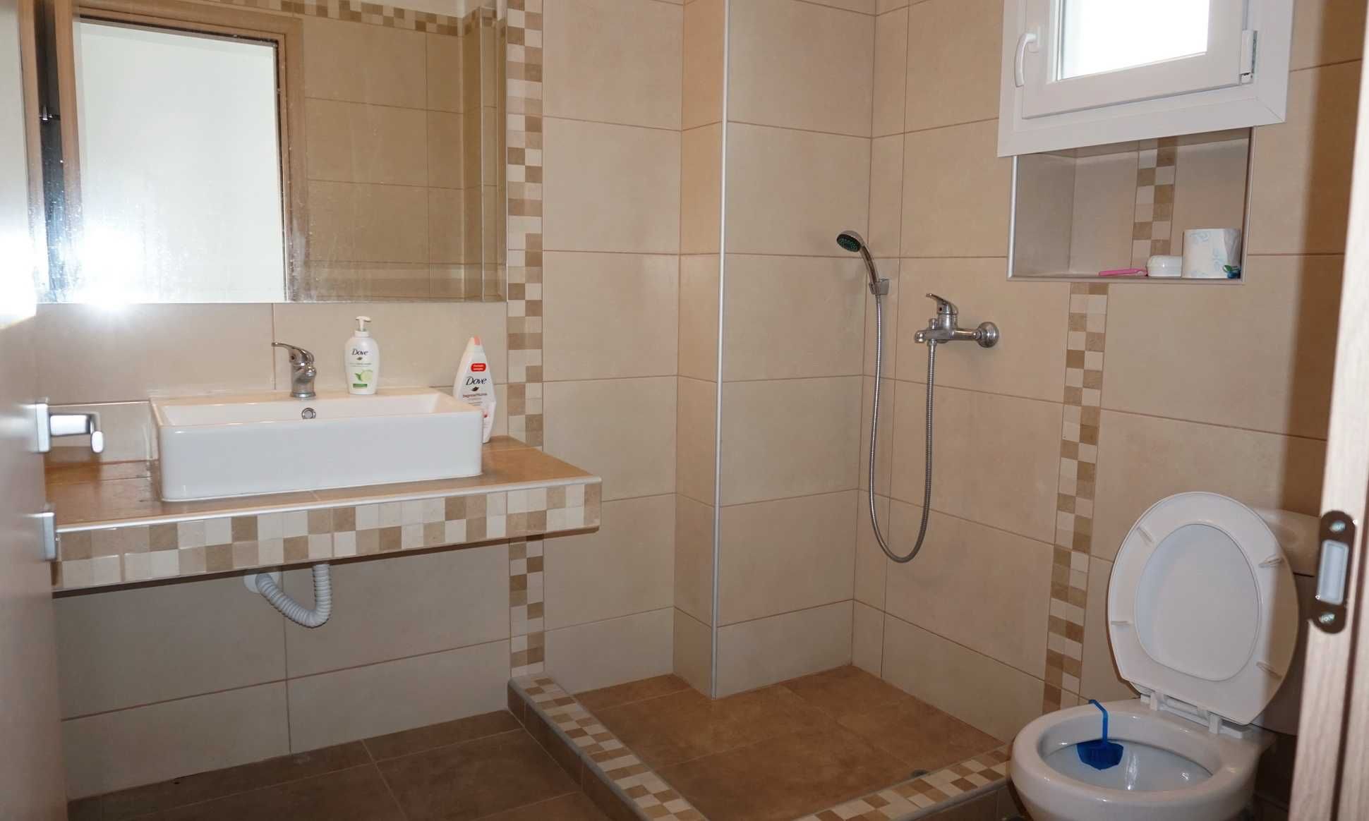 Самостоятелна къща за продажба в NEA HERAKLITSA, Кавала (код 4403)