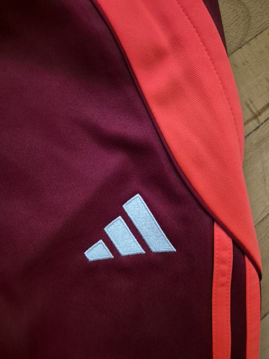 Оригинално футболно долнище Adidas Roma / Рома - Размер Л - НОВО