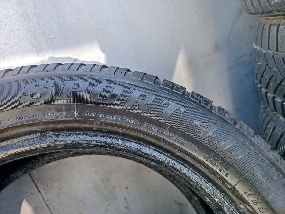 225/50/17 Dunlop