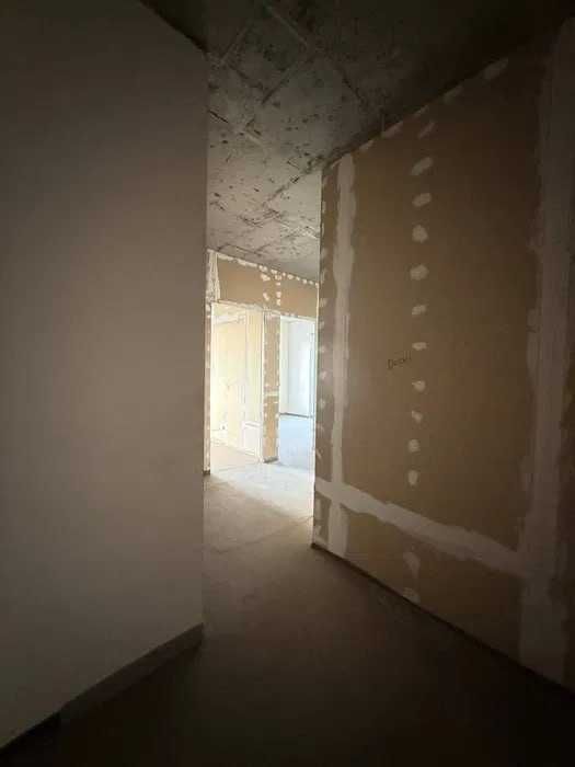 Nrg Oybek 3/7/12 квартира 83м2: Срочно продается Госпитальный