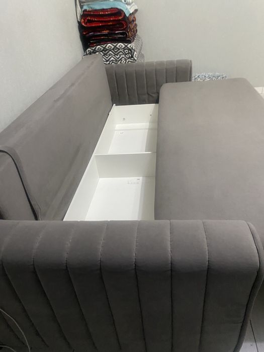 Продам диван в отличном состянии