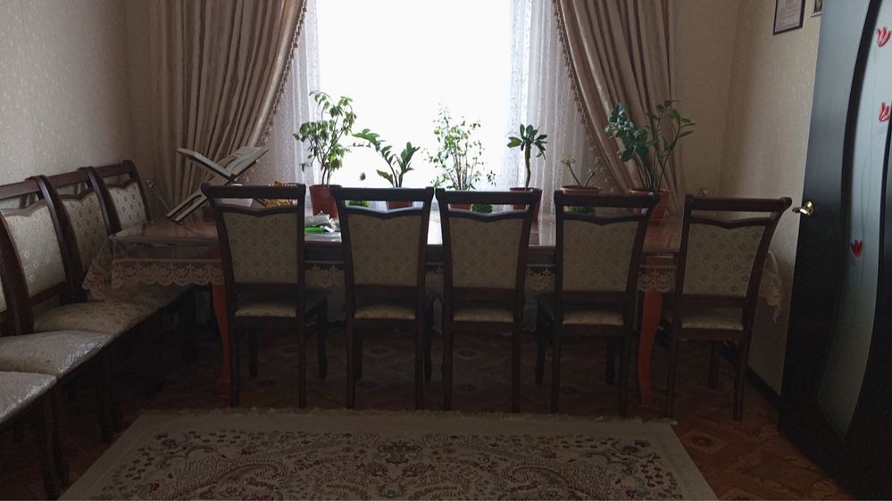 Продам стол со стульями