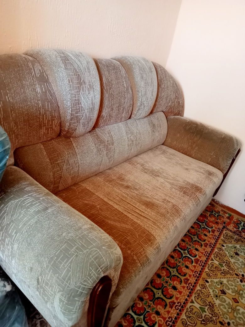 Продам очень хорошый  мякый  диван