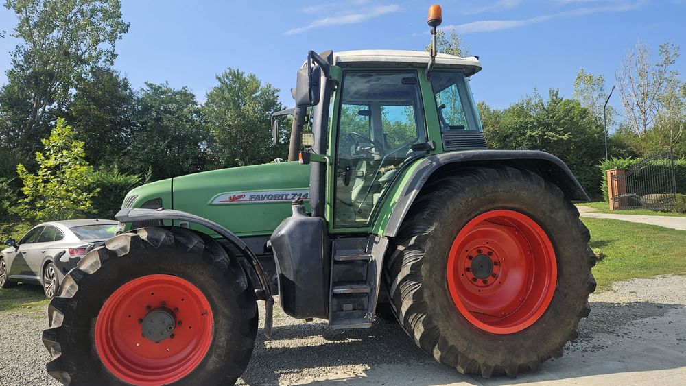 Tractor Fendt Vario 714  50km/h