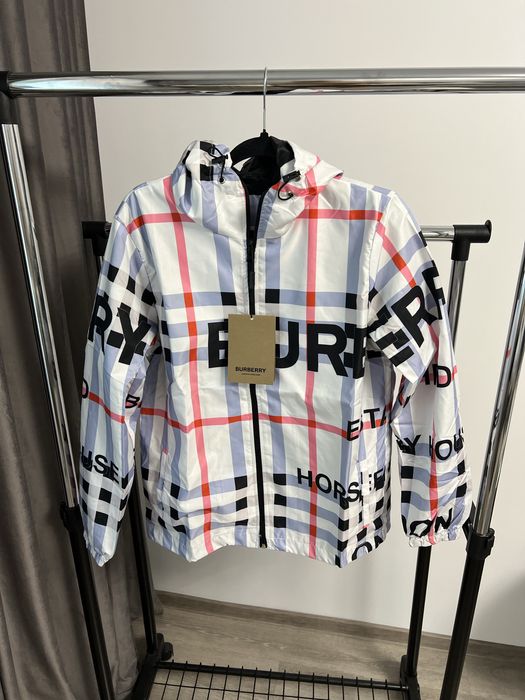 Geaca BURBERRY super calitate