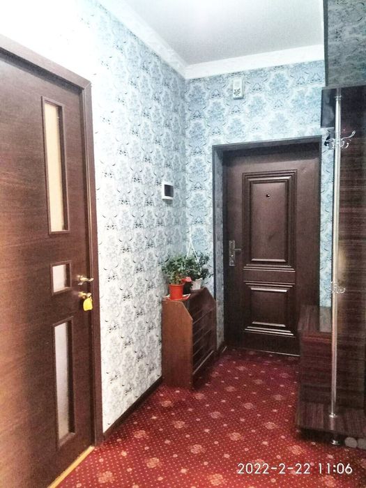 Yangihayot tumanida kvartira sotiladi