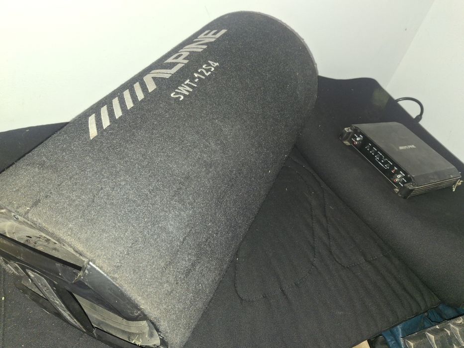 Subwoofer Alpine SWT-12S4 + amplificator alpine