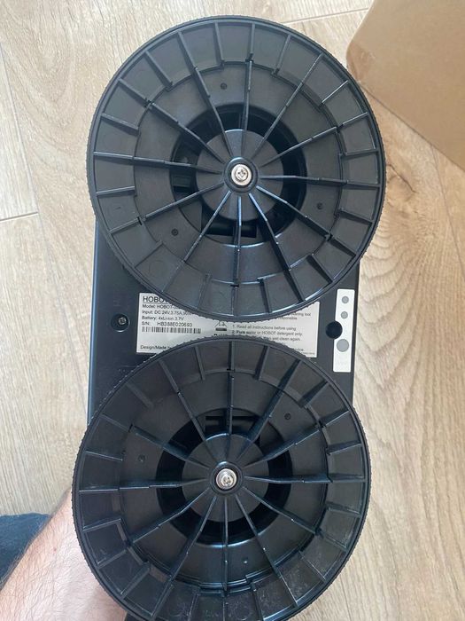 HOBOT 388 - Aspirator/Robot curățare geamuri