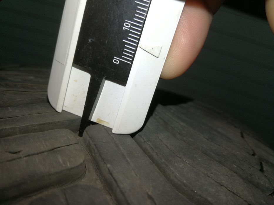 Всесезонни гуми Michelin 215 65 R16 102v - 4 броя.