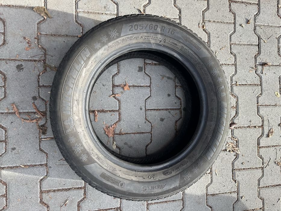 Cauciucuri iarna Michelin 205 60 16 6mm la 100 ron buc