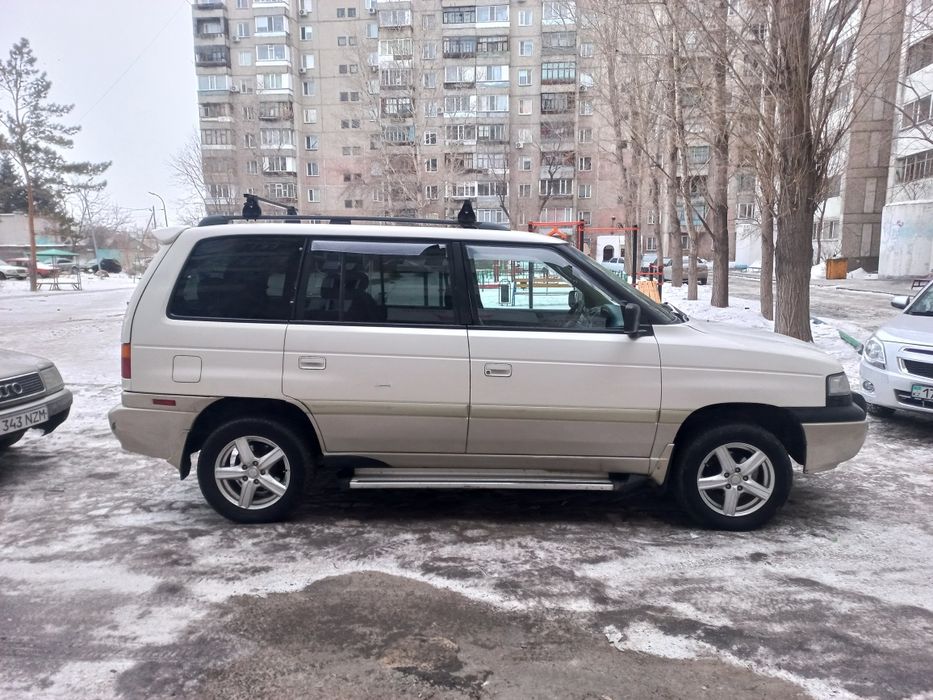 Продам мазда МПВ