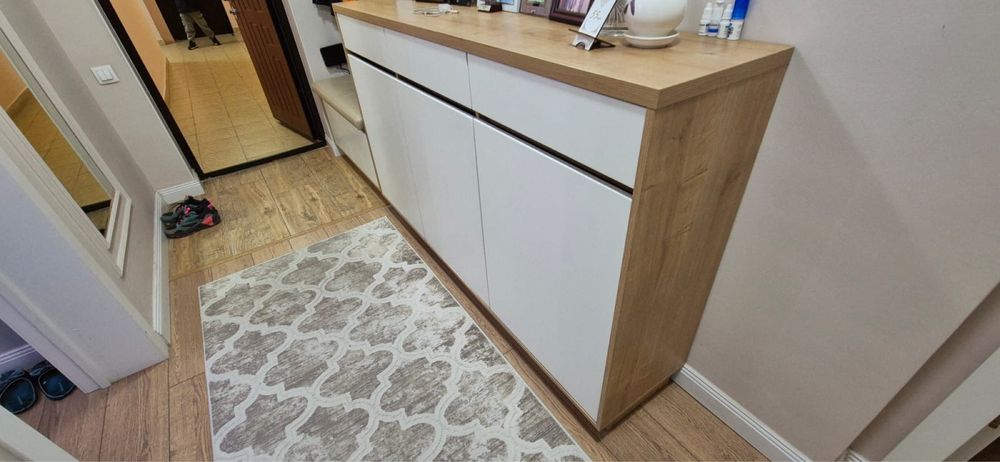 Продам обувницу в хорошем состоянии