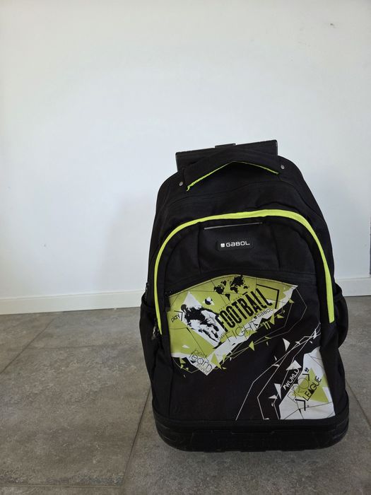 Vând Ghiozdan cu rotile pentru scoala/tip troler Gabol cu fotbal
