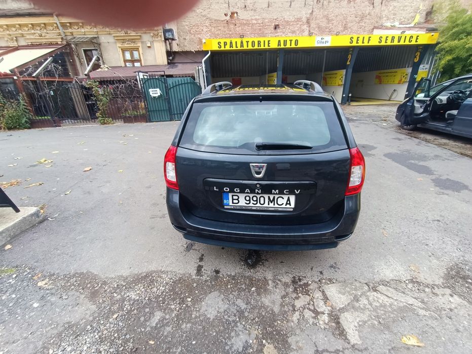 Logan MCV Full Option