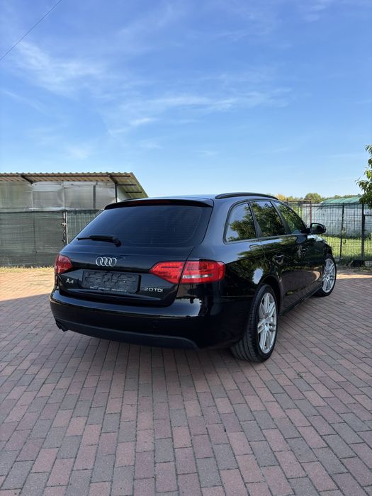 Vând Audi A4 2010 2.0 TDI