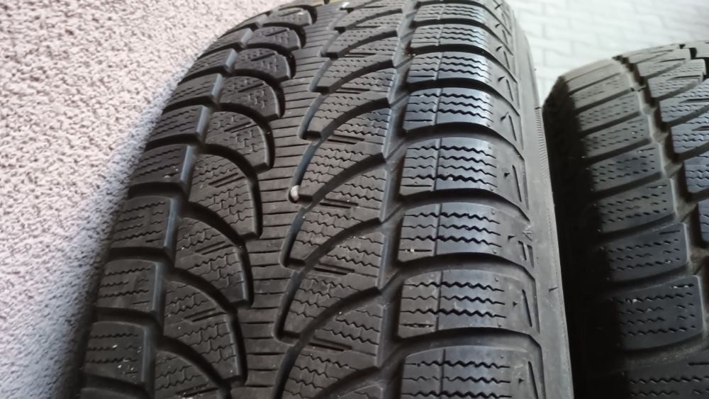 Vand roti iarna vw tiguan 215 65 R16 tabla